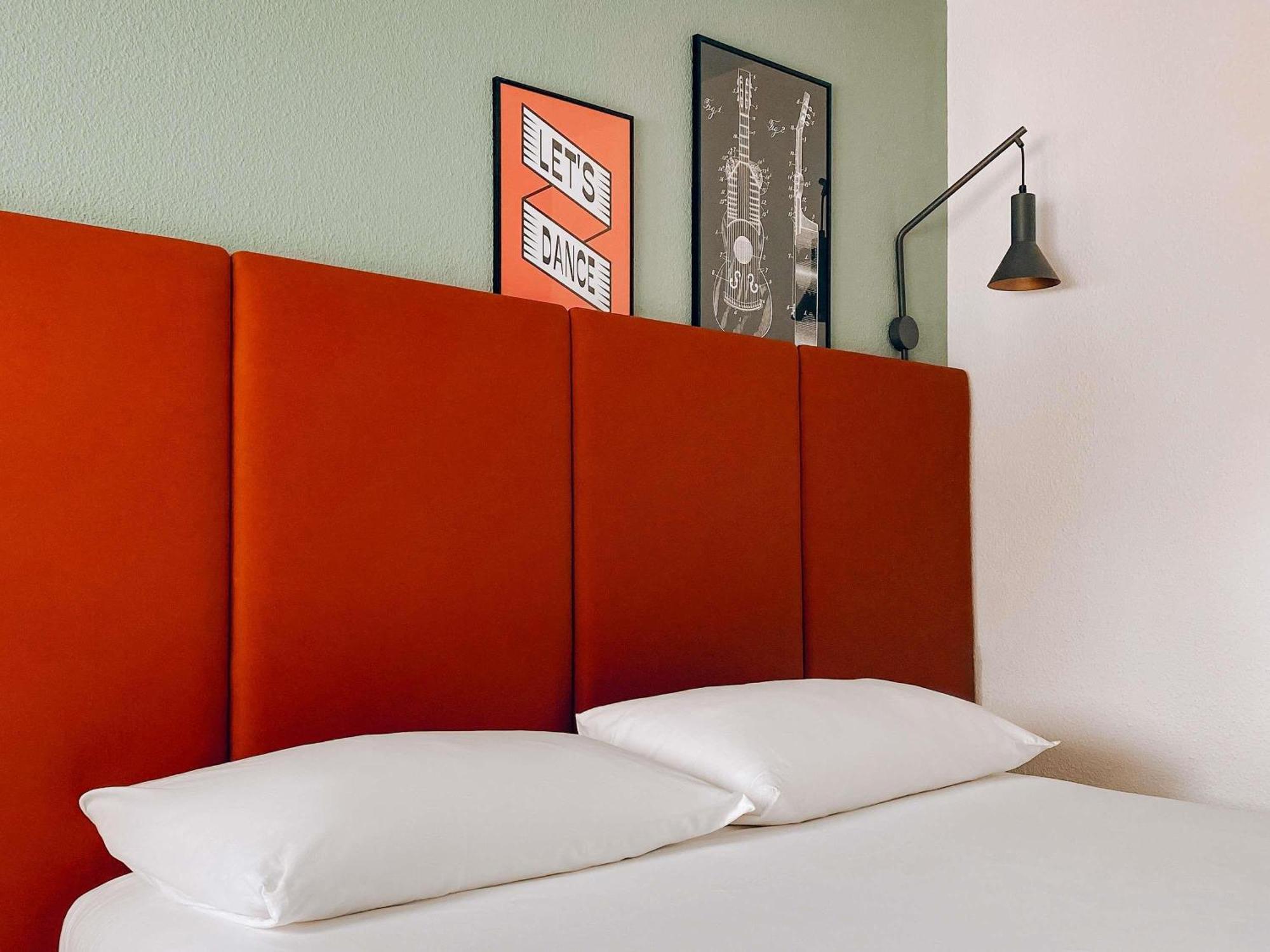 Ibis Ouest - A9 3*
